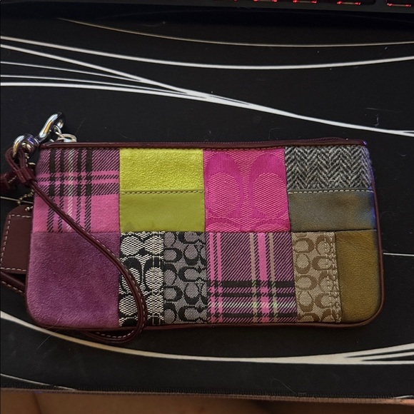 Vintage Patchwork Clutch with Pink and Green Accents - Picture 2 of 3